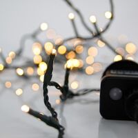 ΣΕΙΡΑ, 50 LED 3mm, 4.5V ΜΕΤΑΣΧΗΜΑΤΙΣΤΗ, 8 ΠΡΟΓΡΑΜΜΑΤΑ & ΜΝΗΜΗ, ΠΡΑΣΙΝΟ PVC ΚΑΛΩΔΙΟ, ΘΕΡΜΟ ΛΕΥΚΟ LED ΑΝΑ 5cm, ΠΡΟΕΚΤΑΣΗ ΠΑΡΟΧΗΣ 3m, IP44