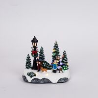 ΧΡΙΣΤΟΥΓΕΝΝΙΑΤΙΚΗ ΠΑΡΑΣΤΑΣΗ ΜΕ ΠΑΙΔΑΚΙΑ, ΔΕΝΤΡΑΚΙ ΚΑΙ ΣΚΥΛΑΚΙ, ΜΠΑΤΑΡΙΑΣ, 16x9.5x14cm